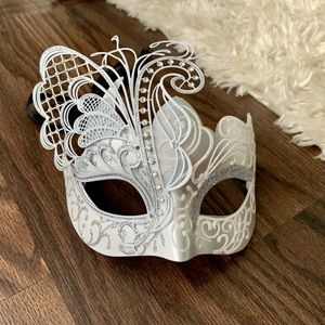 Grey and white sparkly masquerade mask
